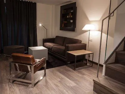 Cosmo Apartments Consell De Cent - Plaza Universitat Barcelona 0*,  Spain