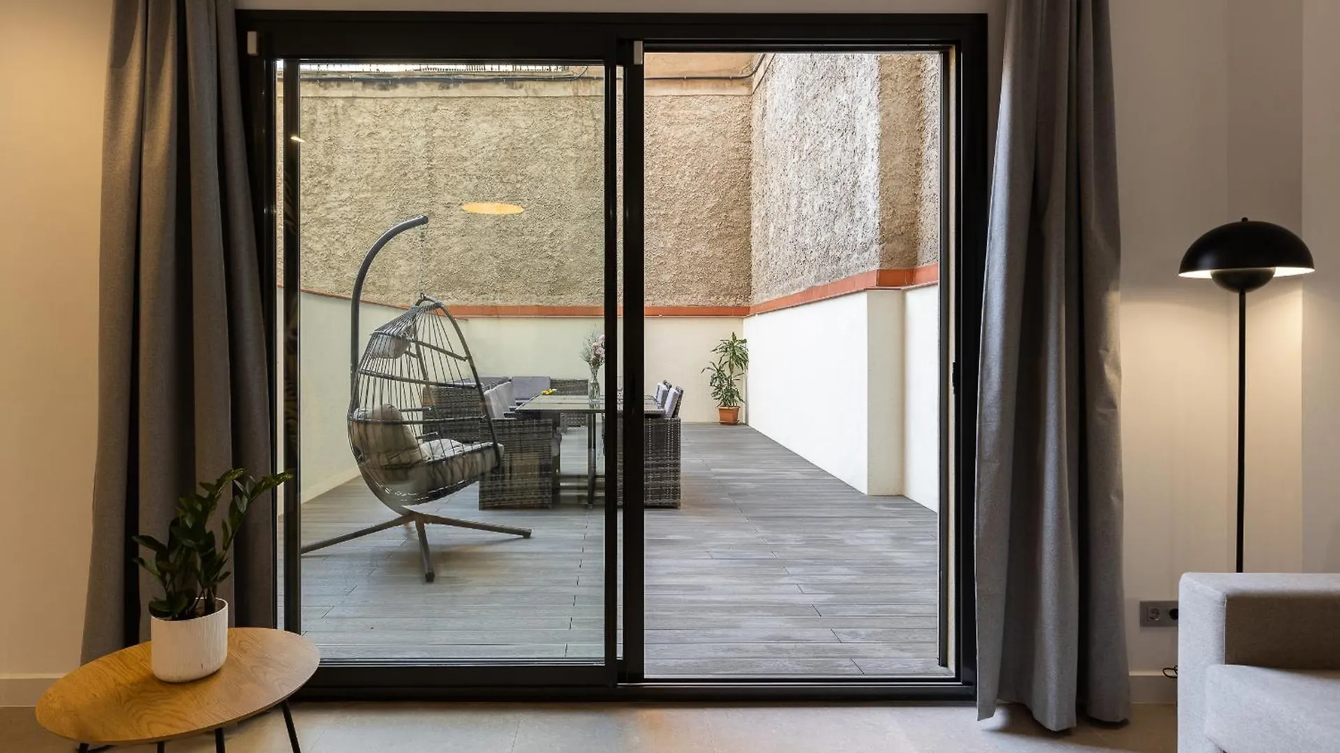 Cosmo Apartments Consell De Cent - Plaza Universitat location