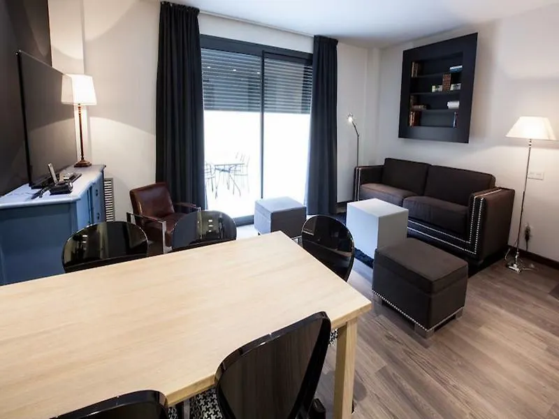 Cosmo Apartments Consell De Cent - Plaza Universitat Barcelona 0*,  Spain