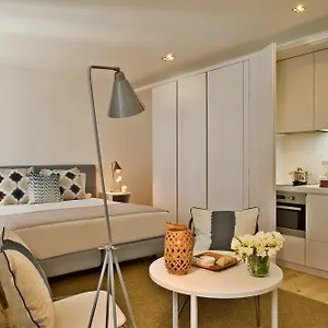 https://lisbon-five-stars-apartments-combro-77.hotels-lisbon-portugal.com